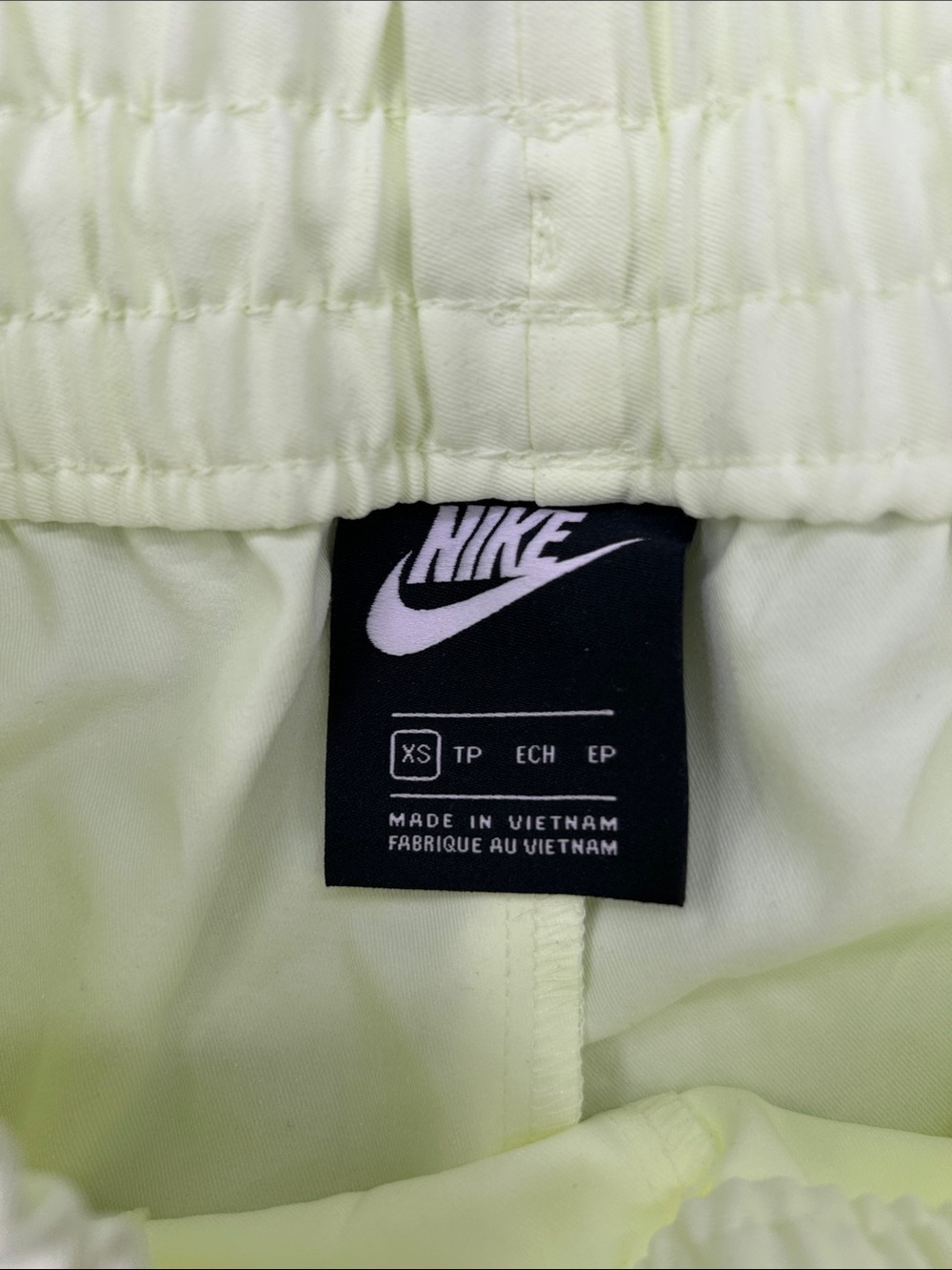 Nike Women's Sportswear Woven Pants in a bright neon green/yellow XS - Picture 2 of 14